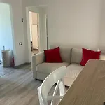Trilocale Vicino Al Mare Con Ampio Balcone E Aria Condizionata Marcelli