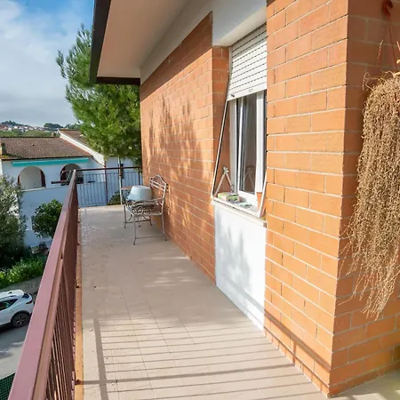 Trilocale Vicino Al Mare Con Ampio Balcone E Aria Condizionata