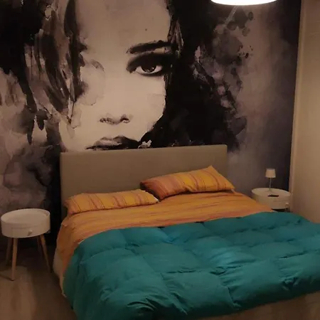 Trilocale Vicino Al Mare Con Ampio Balcone *