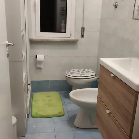 Trilocale Vicino Al Mare Con Ampio Balcone E Aria Condizionata דירה