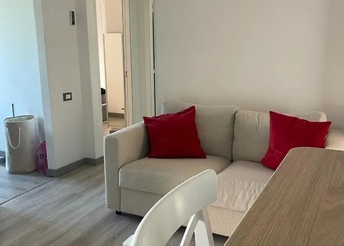 Trilocale Vicino Al Mare Con Ampio Balcone Marcelli