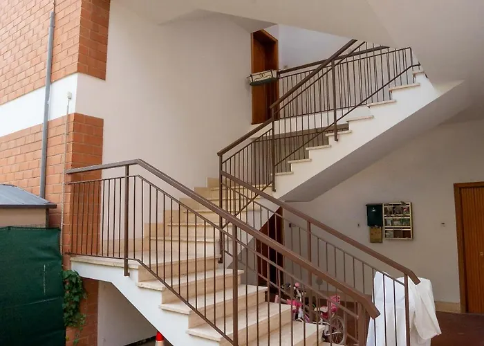 Trilocale Vicino Al Mare Con Ampio Balcone *